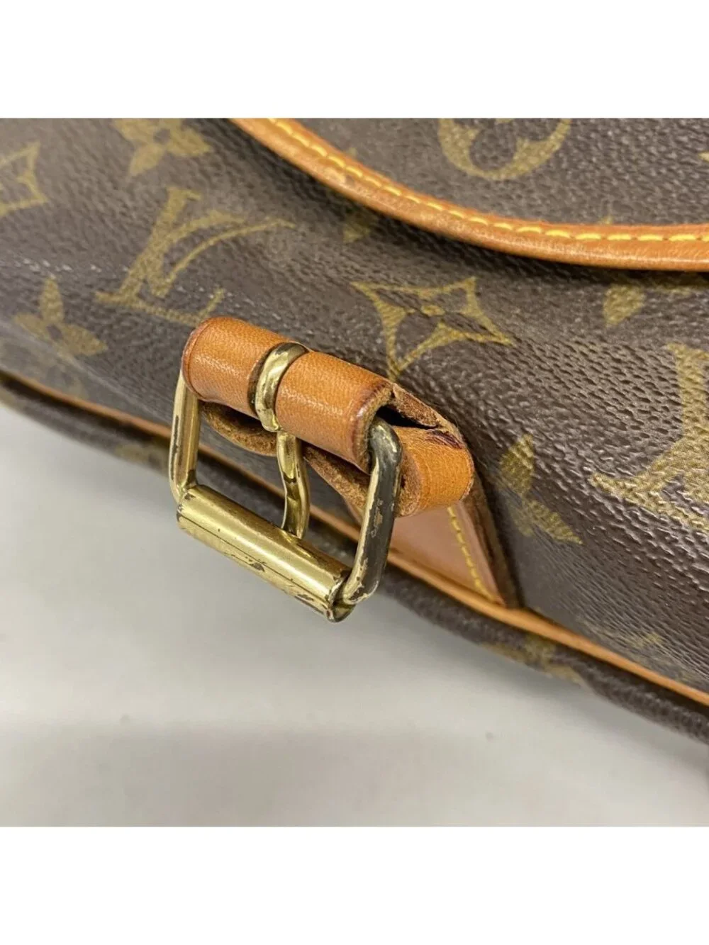 Louis Vuitton Shoulder Bag Monogram Saumur 35 Brown